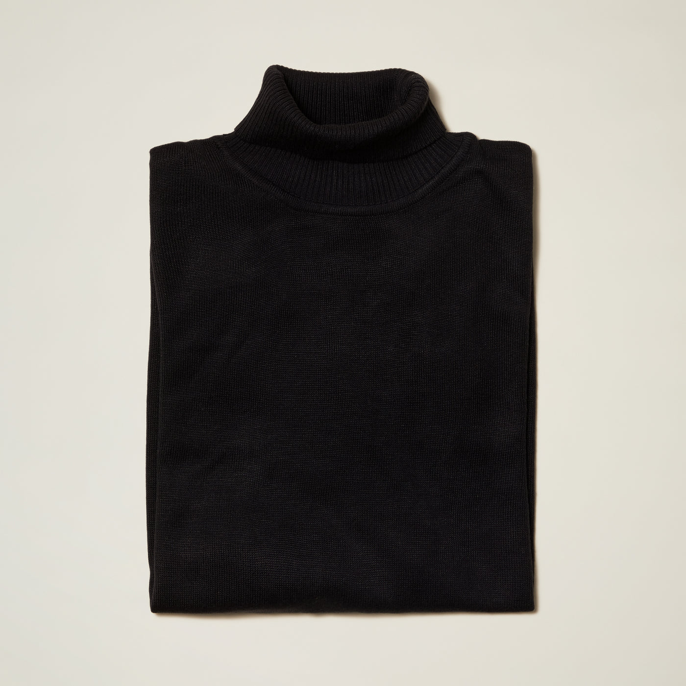 Men\'s Solid Cotton Blend Turtleneck Sweater - Black & Whites | INSERCH